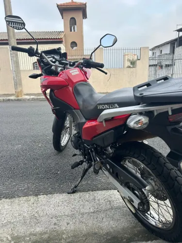 Moto em ótimo estado segundo dono