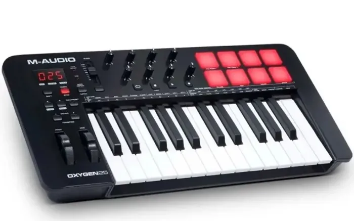 Teclado Controlador M-Audio Oxygen 25 MKV 25 Teclas