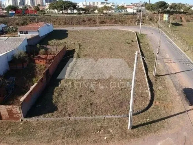 Terreno plano a venda em ótima localização no Bairro Jardim Nova Veneza com 768m2