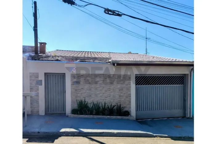 Casa com 4 quartos, 2 suítes