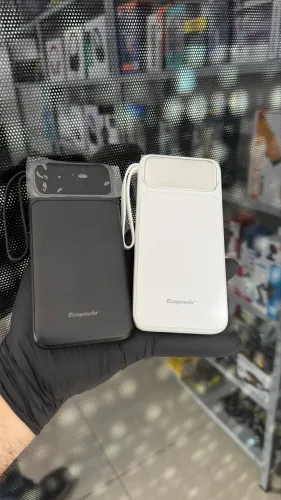 Power Bank Carregador portátil 11000mAh Com Cabos Embutidos