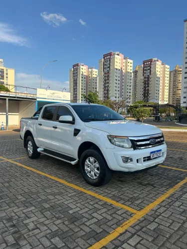 Ford Ranger XLS 2.5 16V 4X2 CD Flex 2015
