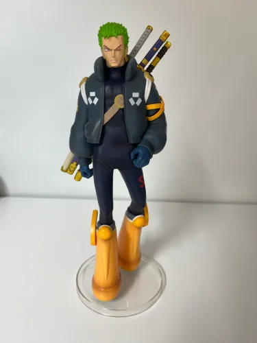 Action figure do Roronoa Zoro na versão Egghead $280