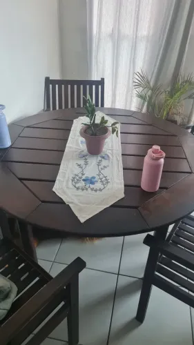 Mesa c 4 cadeiras 