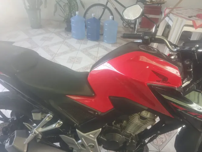 Vende se cb valor 24000 impecável 