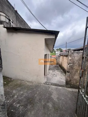 Casa com 1 dormitório para alugar, 70 m² por R$ 1.200,00/mês - Vila Júlia - Poá/SP