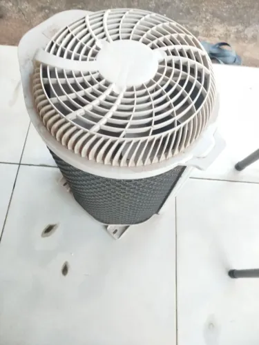 Vende-se ar-condicionado 12mil agratto contato 63- *