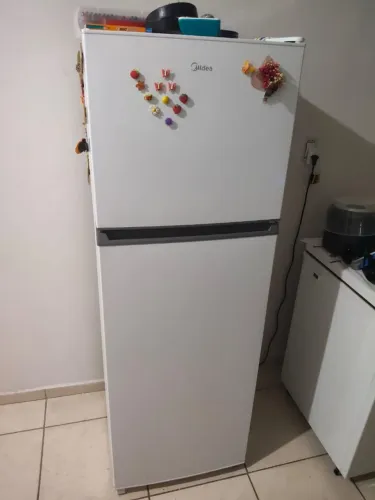 Geladeira Midea Nova