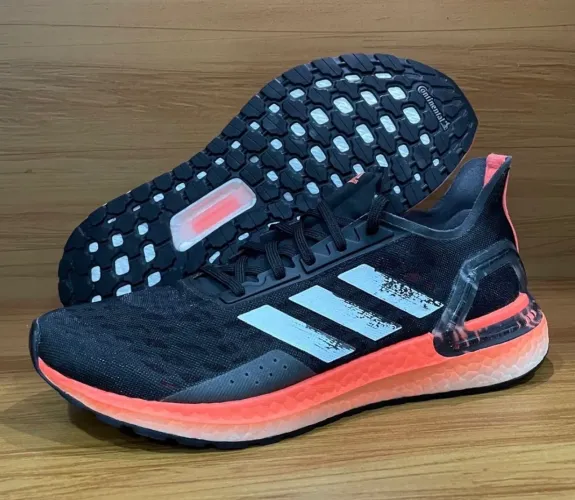 Tênis Adidas Ultraboost PB