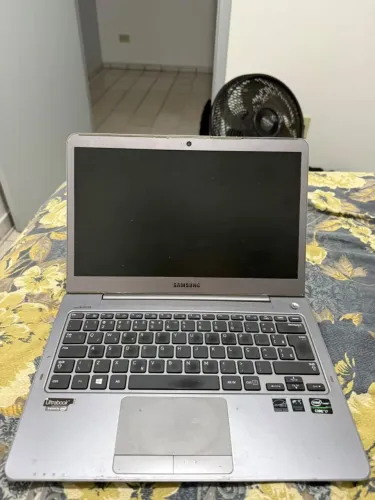 Notebook Samsung Intel core <br>4GB<br><br>