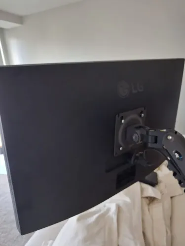 Vendo MONITOR LG 27P400-B