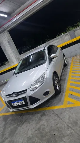 Ford Focus Sedan 1.6 16V Flex 4P Aut. 2014