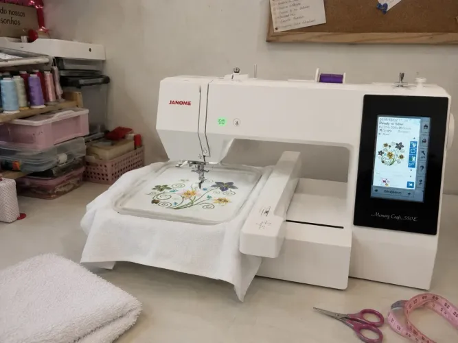 Máquina de bordados Janome mc500e
