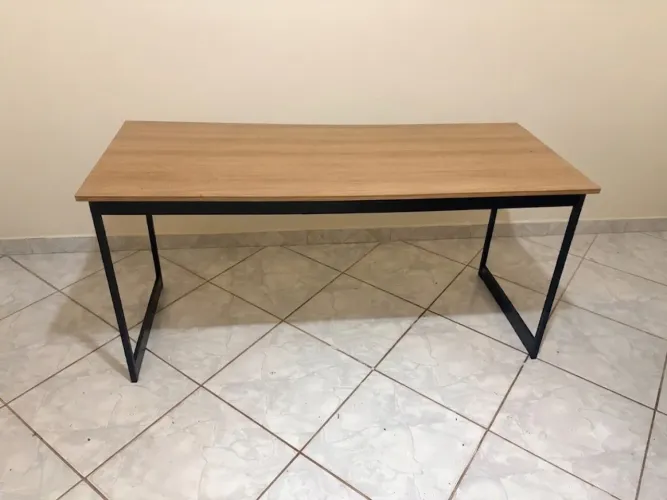 Mesa de Escritório/Escrivaninha 150x70 cm - Estilo Industrial | Excelente Estado