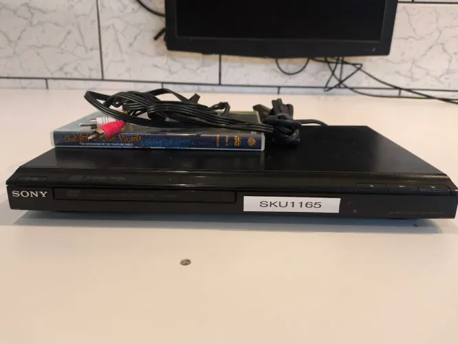 Dvd player Sony com controle remoto e filme de brinde