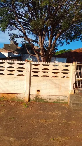Vende -se meio terreno sub esquina na zona 6 Maringa