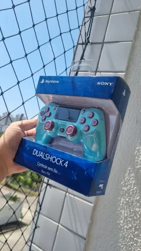 Controle de Primeira Linha Azul Claro para Ps4/PC/Celular/Bluetooth NOVO e LACRADO