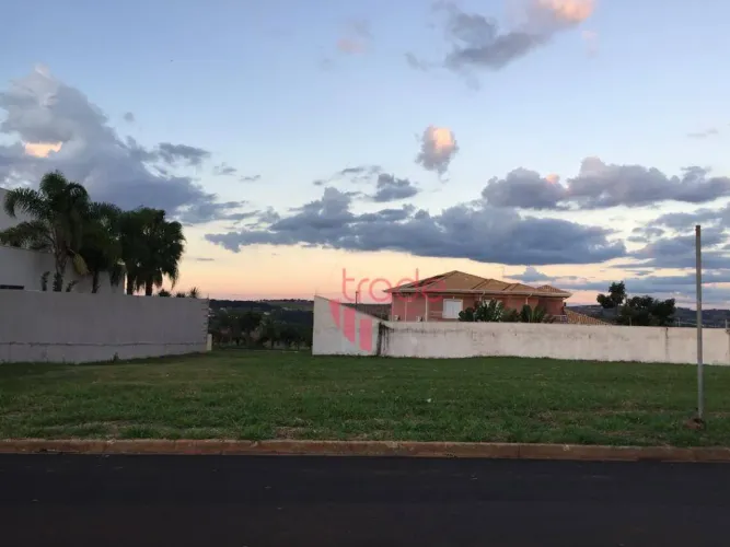 Terreno Residencial à Venda no Bairro Royal Park em Ribeirão Preto. Excelente Localização.