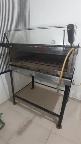 Forno Industrial a Gás - Valor R$ 1.500,00