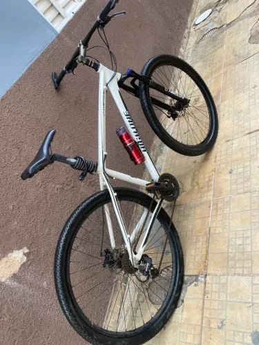 Bike HIGH ONE SHIMANO ARO 29 