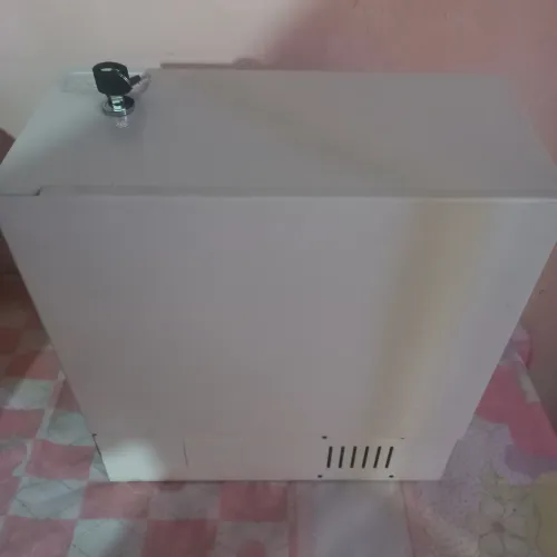 2 Racks para DVR de câmeras de segurança.