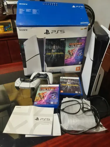 Ps5 Slim com leitor e 2 controles