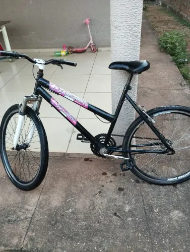 Bicicleta aro 26 em ótimo estado