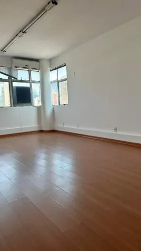 Sala Comercial de Frente no Prado 24m² com 1 Vaga | Aluguel R$ 850