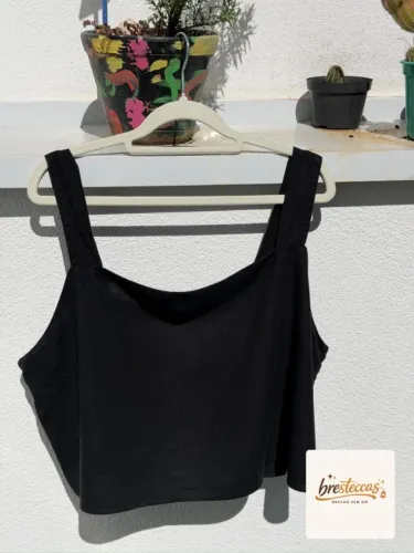 Regata Preta Básica Plus Size Filipa Tamanho 54