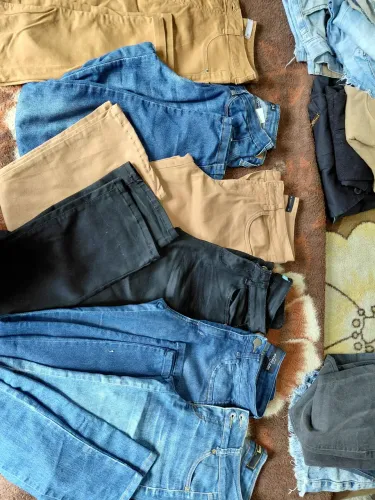 Lote com roupas jeans Tam 38