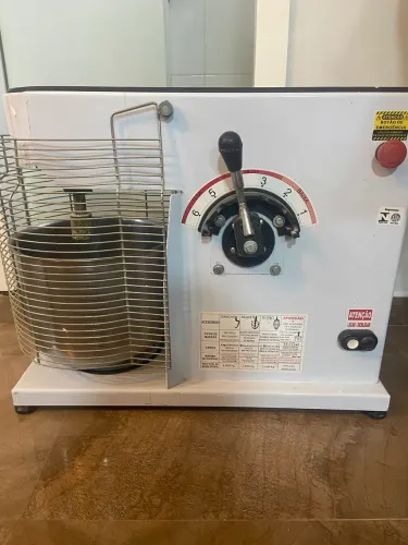 Batedeira planetária profissional