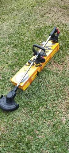 Aparador de grama a bateria 2 baterias 48v