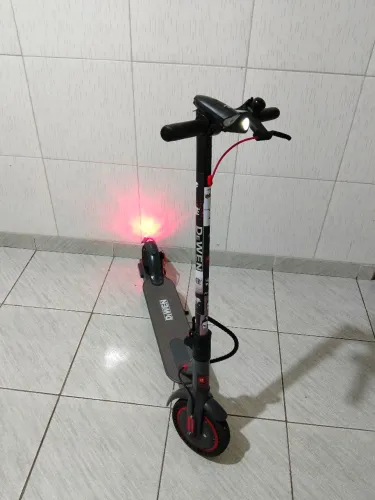 Pra vender logo? Patinete Elétrico Dewen 35 km/h - Autonomia 28 km - Seminovo