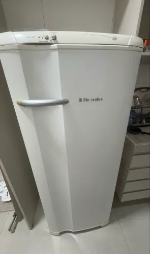 Vendo geladeira e maquina de lavar