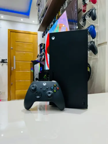 VENDO OU TROCO XBOX SÉRIES X 1 TB DE MEMÓRIA EM ÓTIMO ESTADO DE USO GARANTIA GAMES CREED