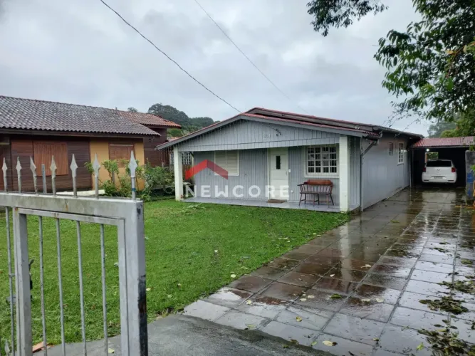 Casa em Rua 1º de Janeiro - São José - Canela/RS