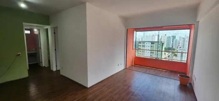 Imóvel para aluguel possui 70 metros quadrados com 2 quartos em Madalena - Recife - PE
