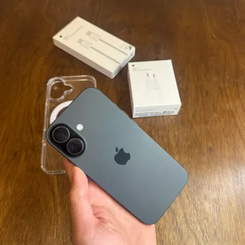 iPhone 17