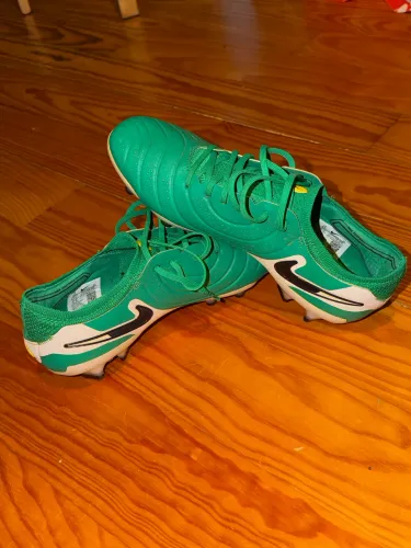 Chuteira Nike Tiempo Legend 