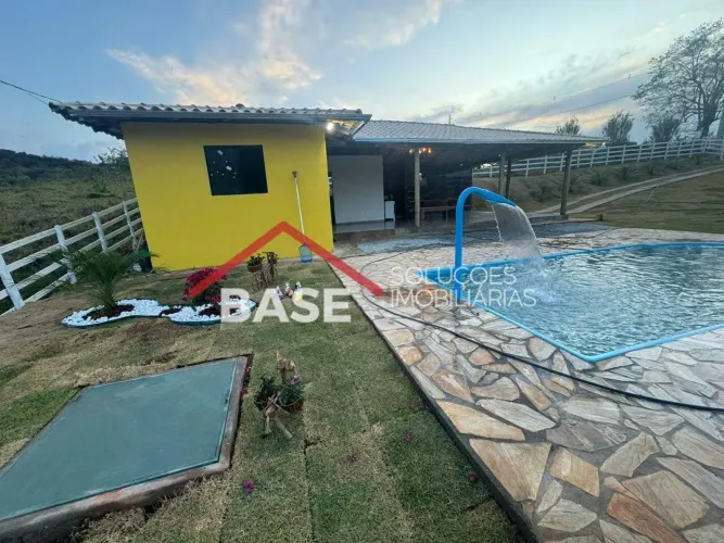 Sítio a venda de 1.000m²- Moeda