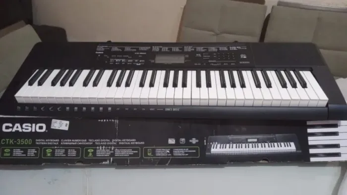 KIT TECLADO CASIO CTK-3500 + PEDALEIRA + 2 MICROFONES DYLAN SEM FIO