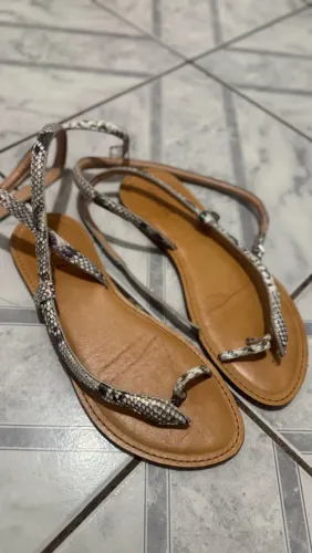 Vendo sandália Schutz Snake