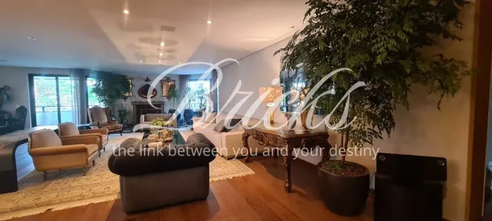 Apartamento a venda em Moema junto a Vila Nova Conceição 414m²
