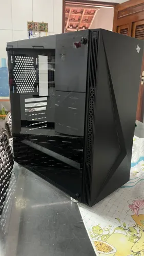 Gabinete pichau Komor LED RBG Lateral em vidro temperado