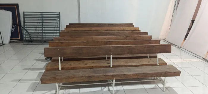 Bancos de madeira (ideal para igreja)