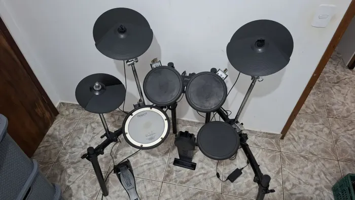 VENDO BATERIA HOLAND TD4