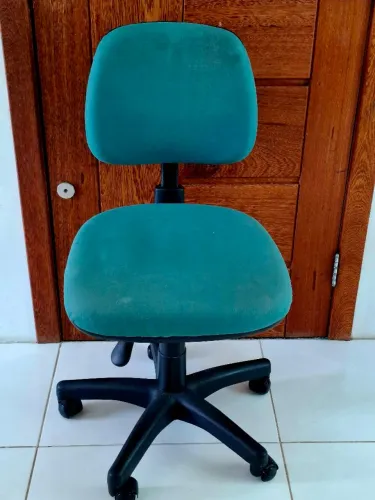 Cadeira de Escritório Marelli - Encosto Reclinável e Ergonômica