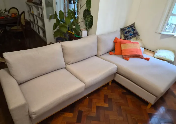 Sofá California 4 lugares com Chaise - Ótimo estado | R$ 2.600