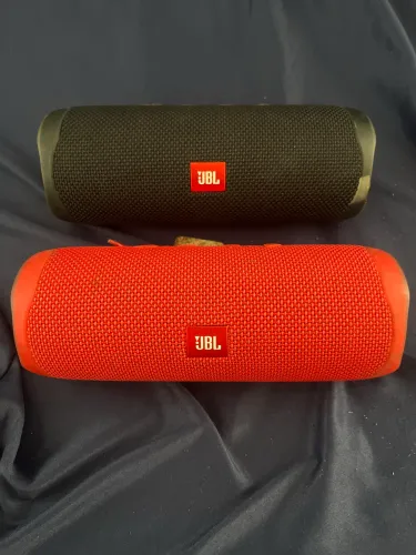 JBL Flip 5 R$ 400 cada