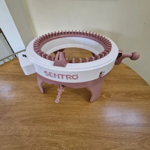 Máquina de tricô Sentro 48 agulhas